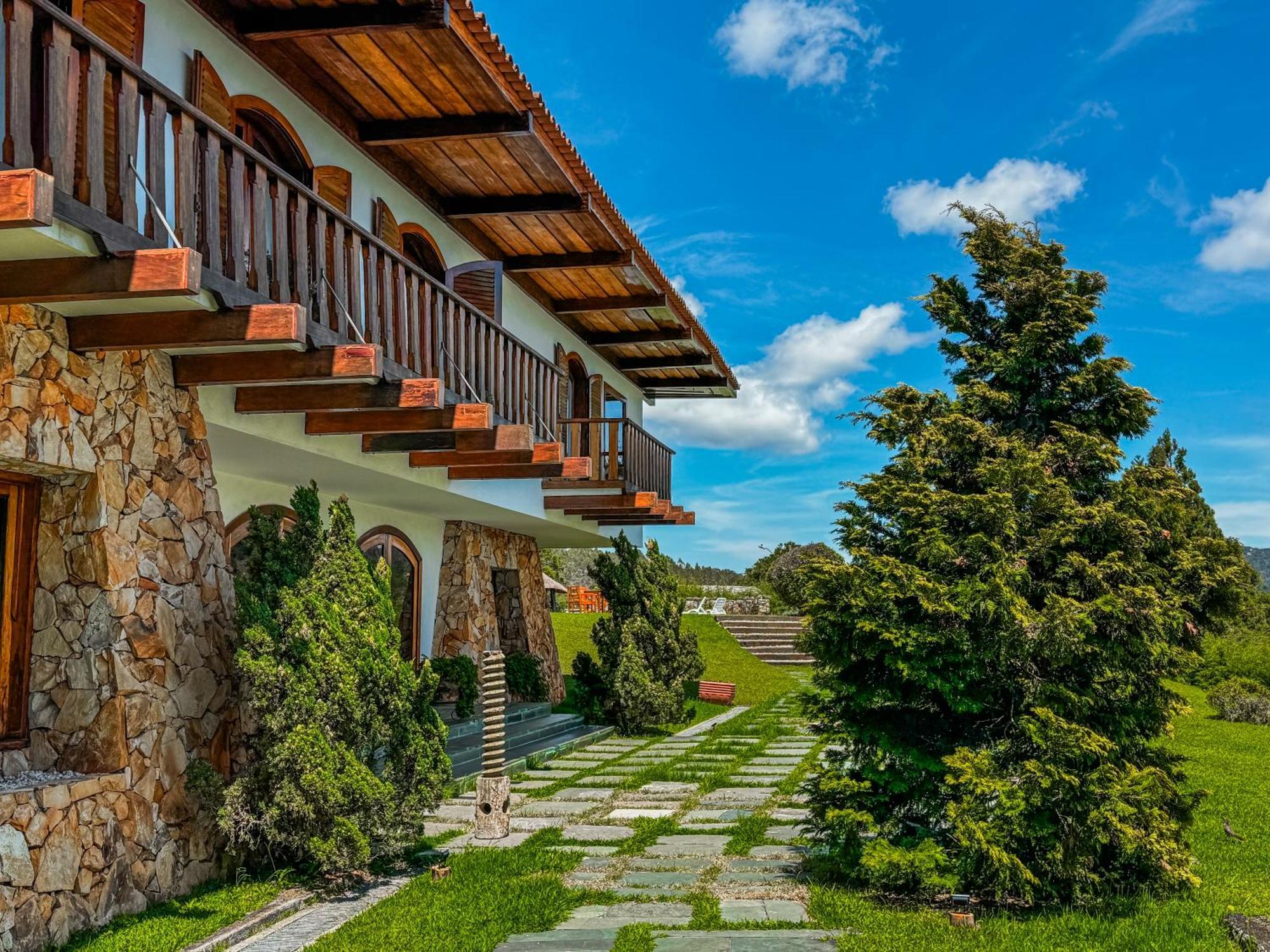Mansao Nacional Inn Campos do Jordao Luaran gambar
