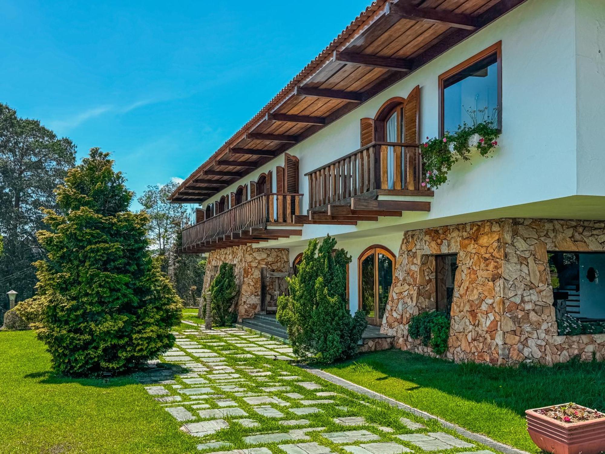 Mansao Nacional Inn Campos do Jordao Luaran gambar