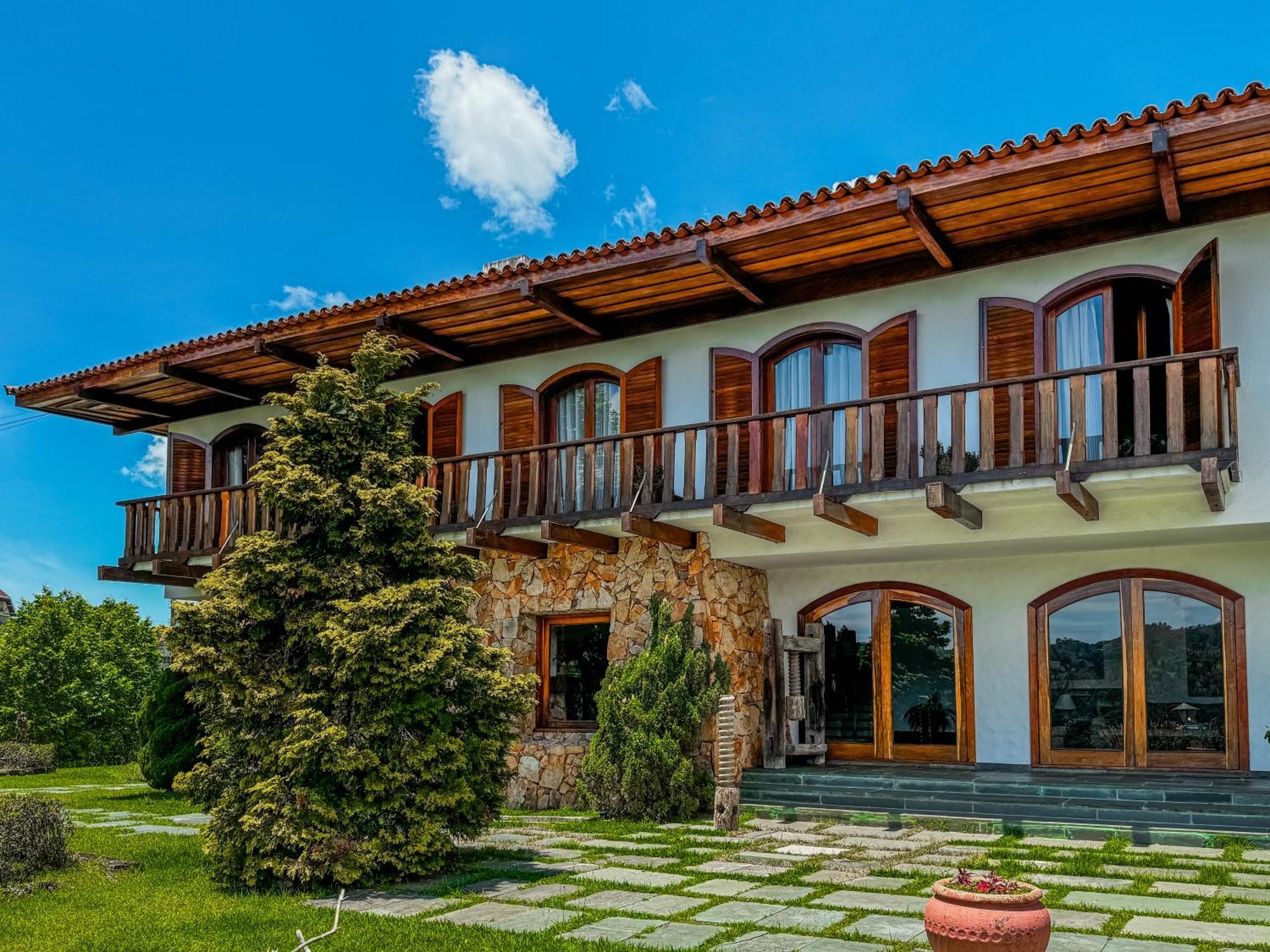 Mansao Nacional Inn Campos do Jordao Luaran gambar