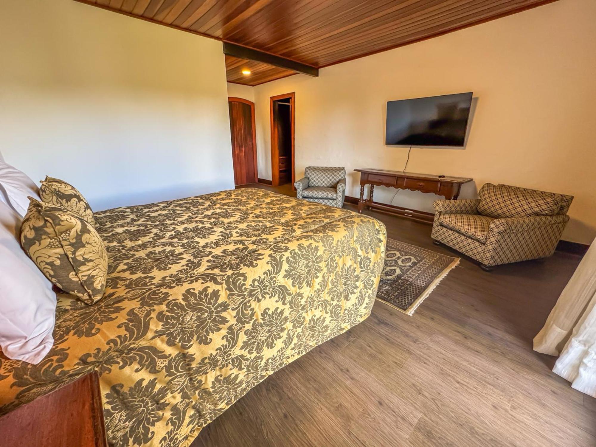 Mansao Nacional Inn Campos do Jordao Luaran gambar