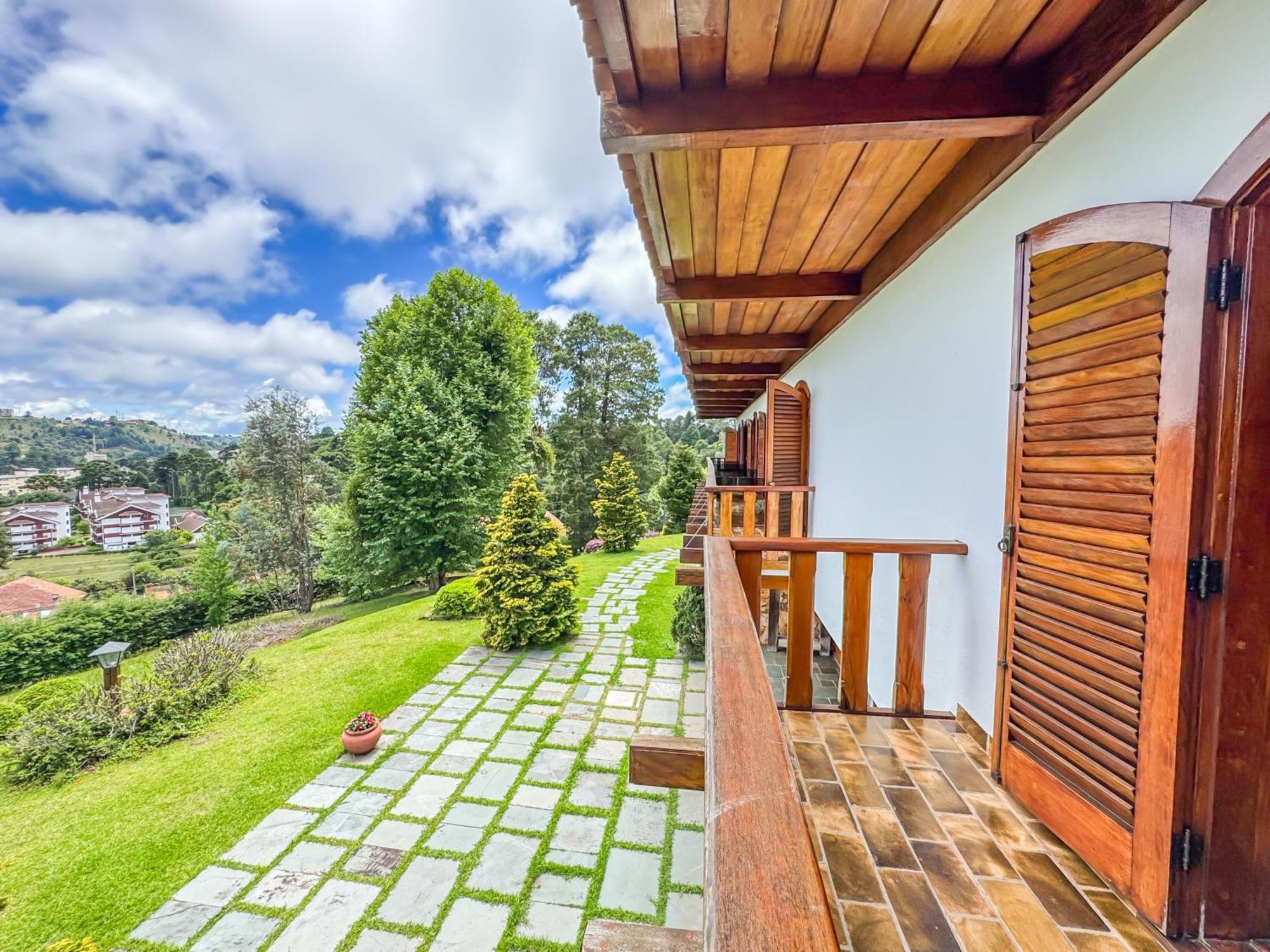 Mansao Nacional Inn Campos do Jordao Luaran gambar